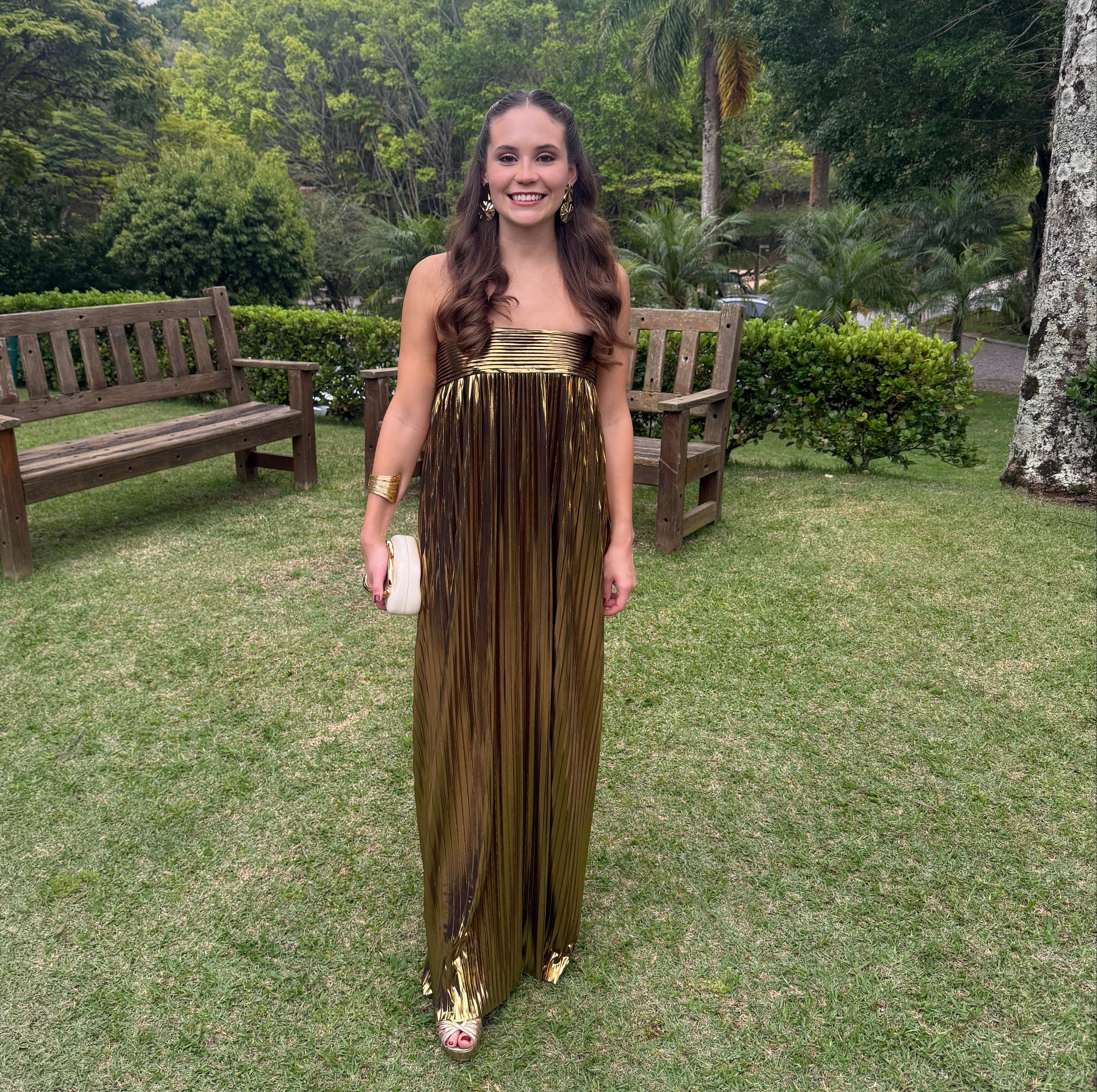 vestido tomara que caia dourado