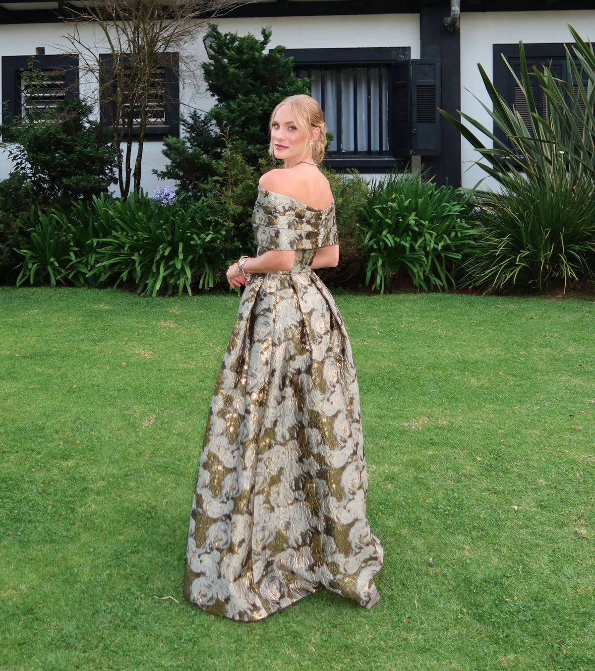 vestido jacquard textura floral