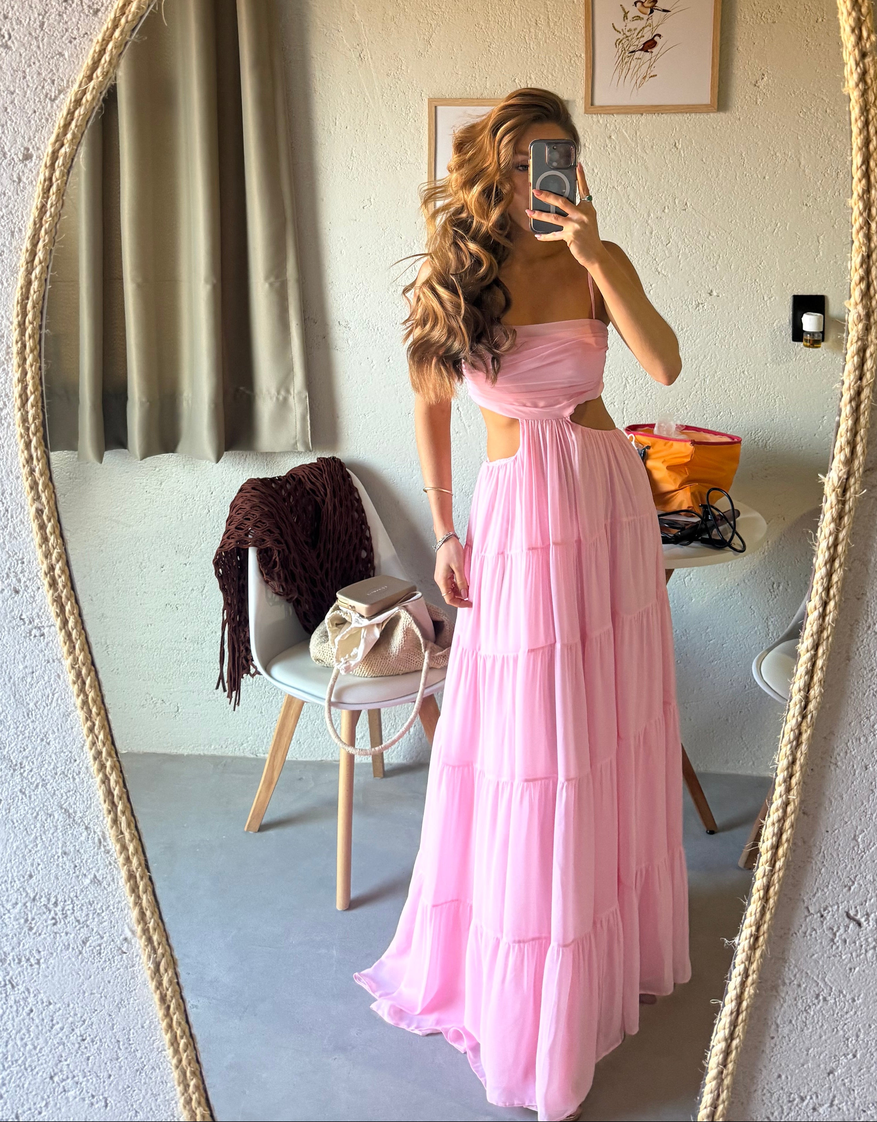 Vestido rosa com recorte tamanho P