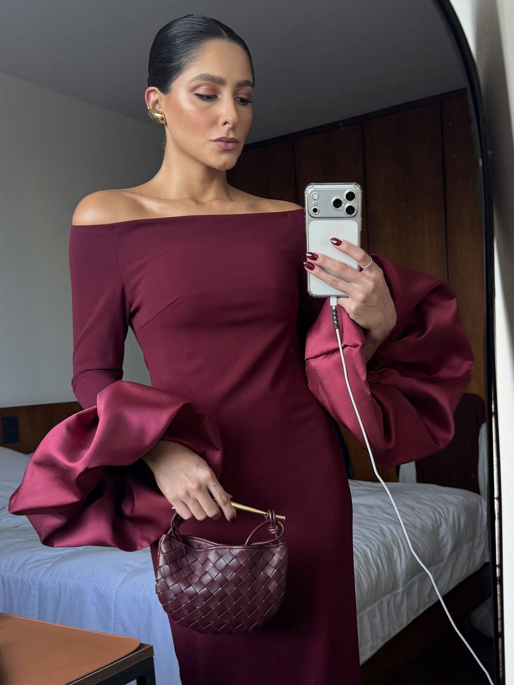 vestido manga pétala vinho
