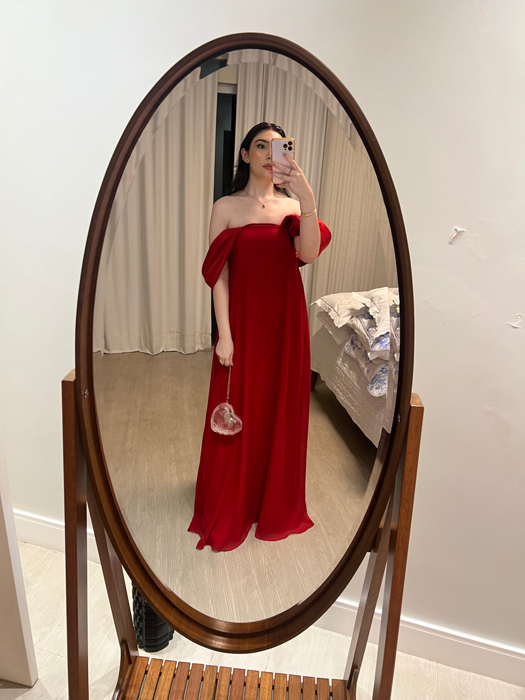 vestido manga acetinada vermelho