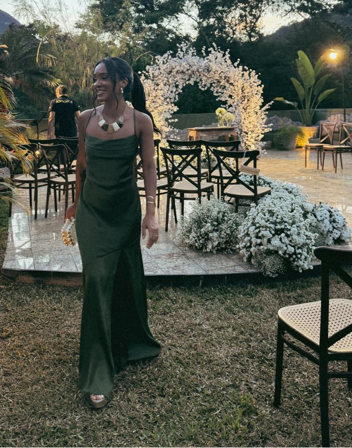 Vestido Verde Oliva 38 (veste 36 também, é ajustável)