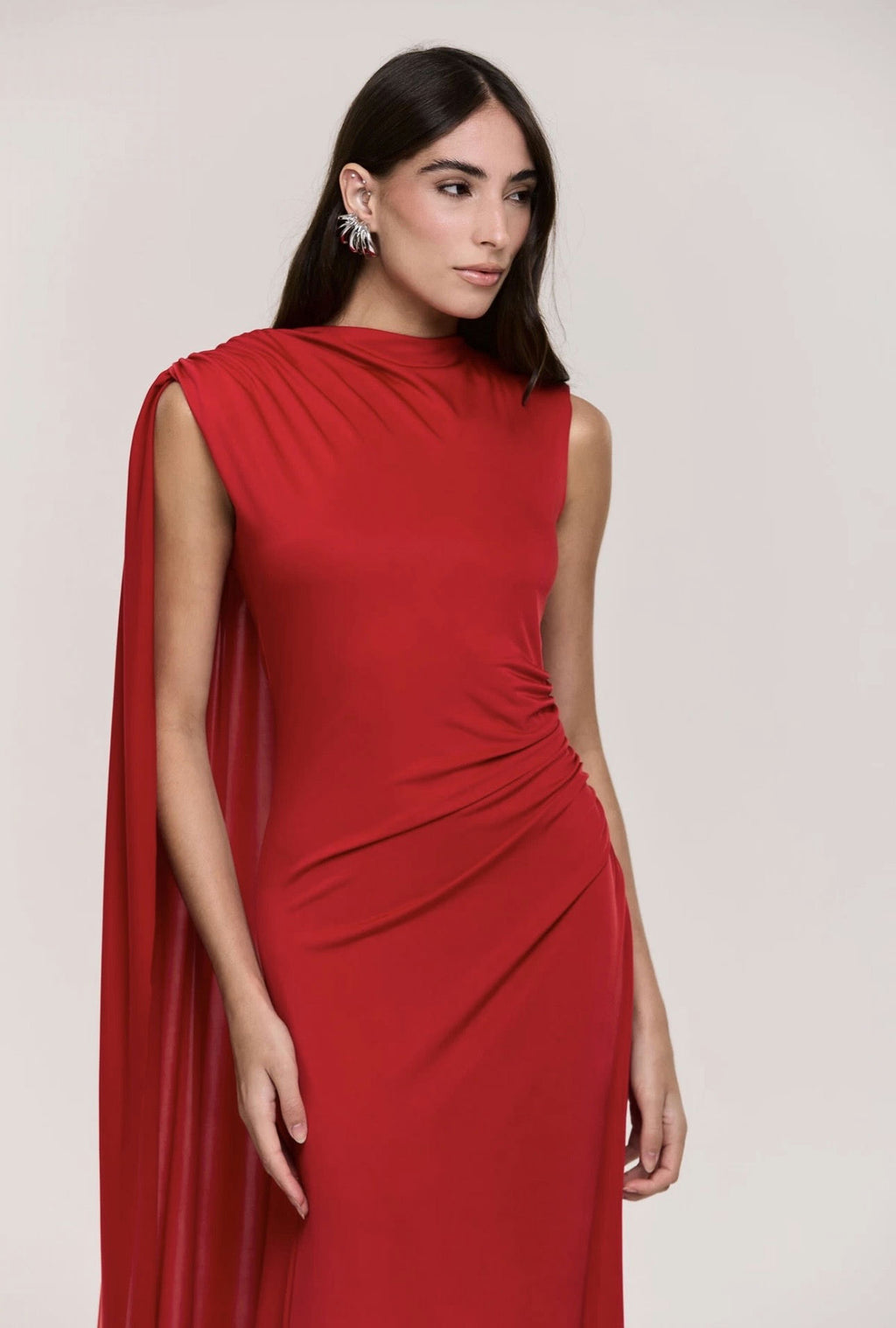 vestido capa circular vermelho