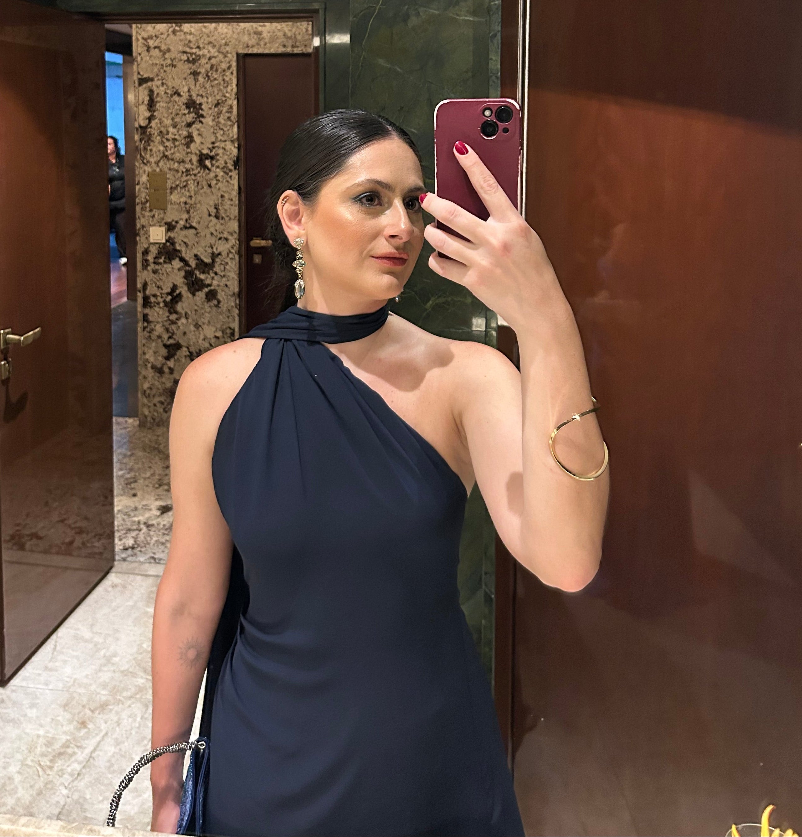 vestido faixa fluida azul