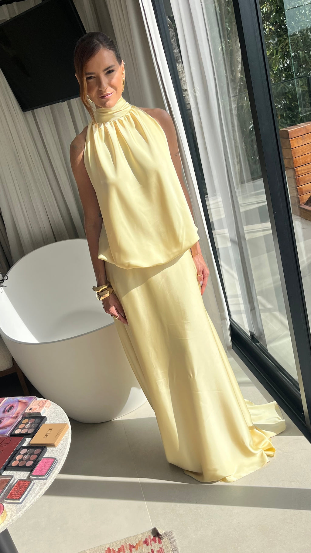 Vestido amarelo manteiga. Tamanho 36/38.