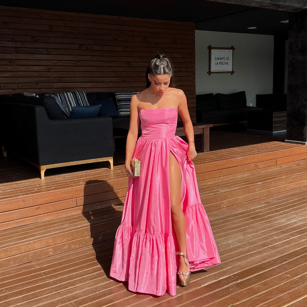 vestido fenda acetinado rosa