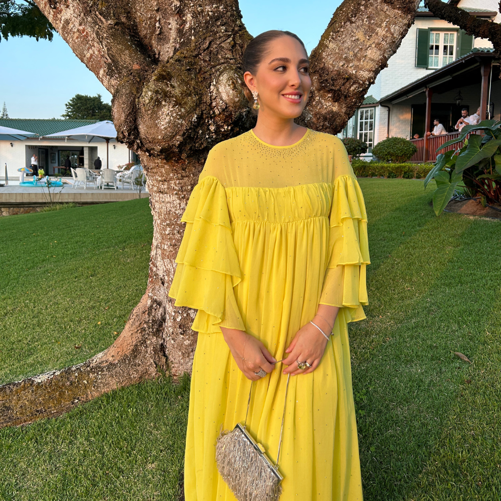 vestido manga babados amarelo