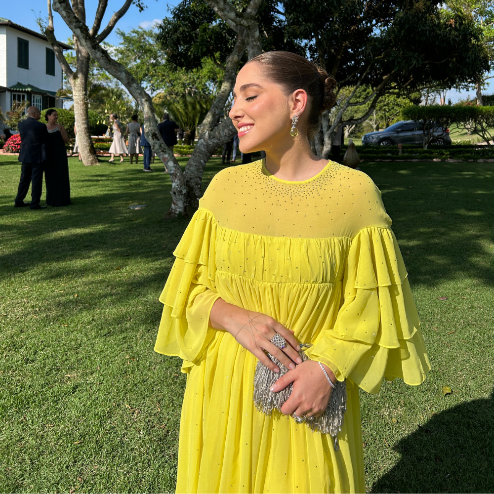 vestido manga babados amarelo