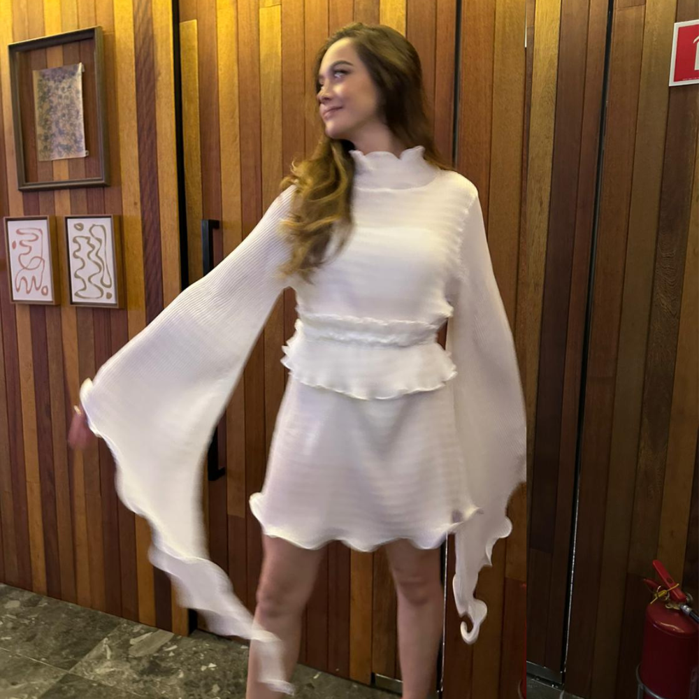 vestido plissado manga branco
