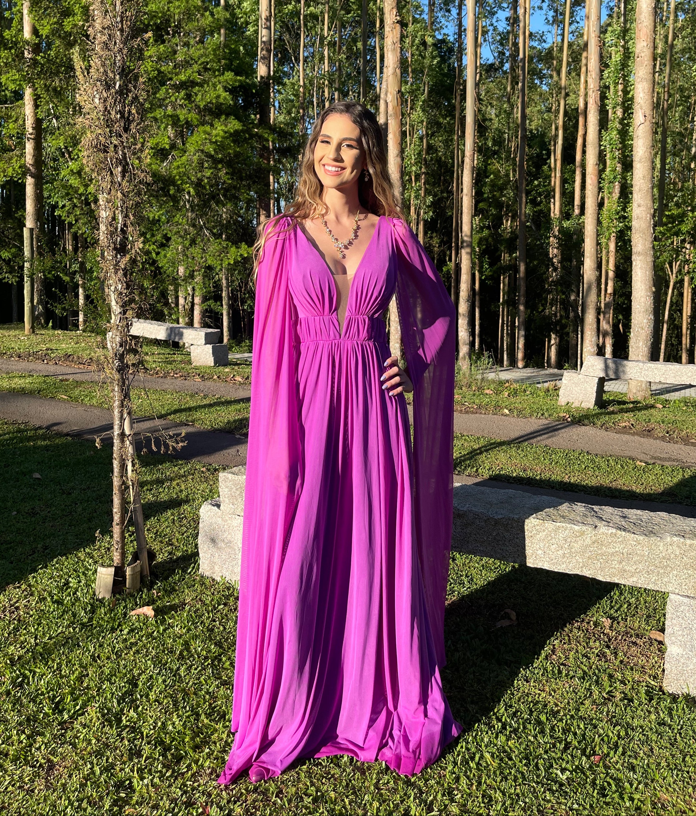 vestido mangas abertas fúcsia