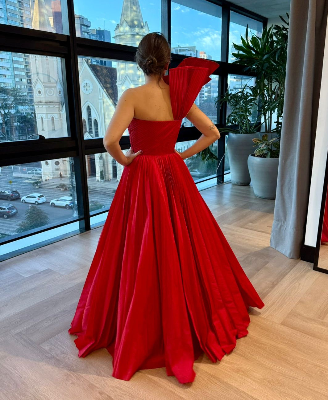 Vestido vermelho plissado tamanho M