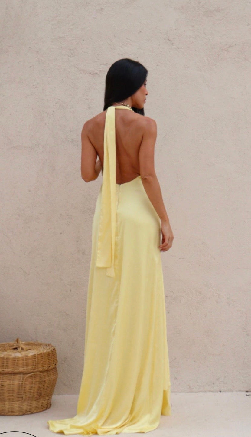 Vestido amarelo fluido