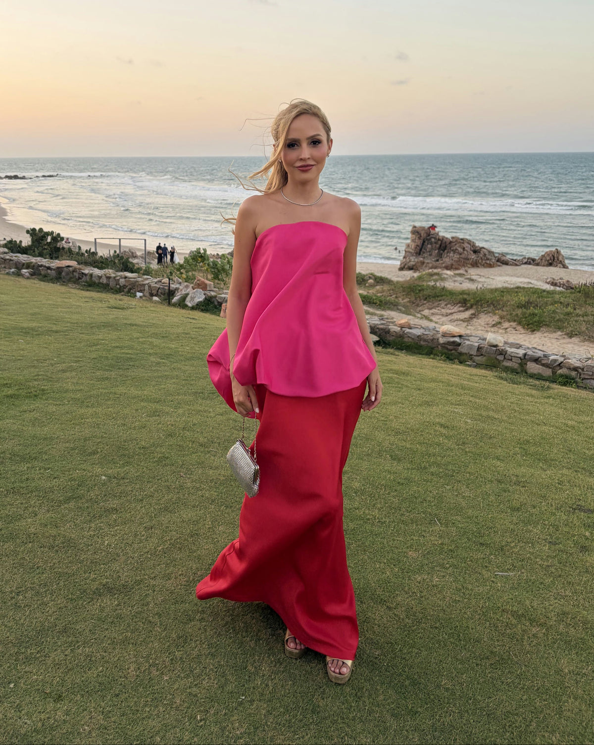 Vestido longo rosa e vermelho tamanho P/M 36/38