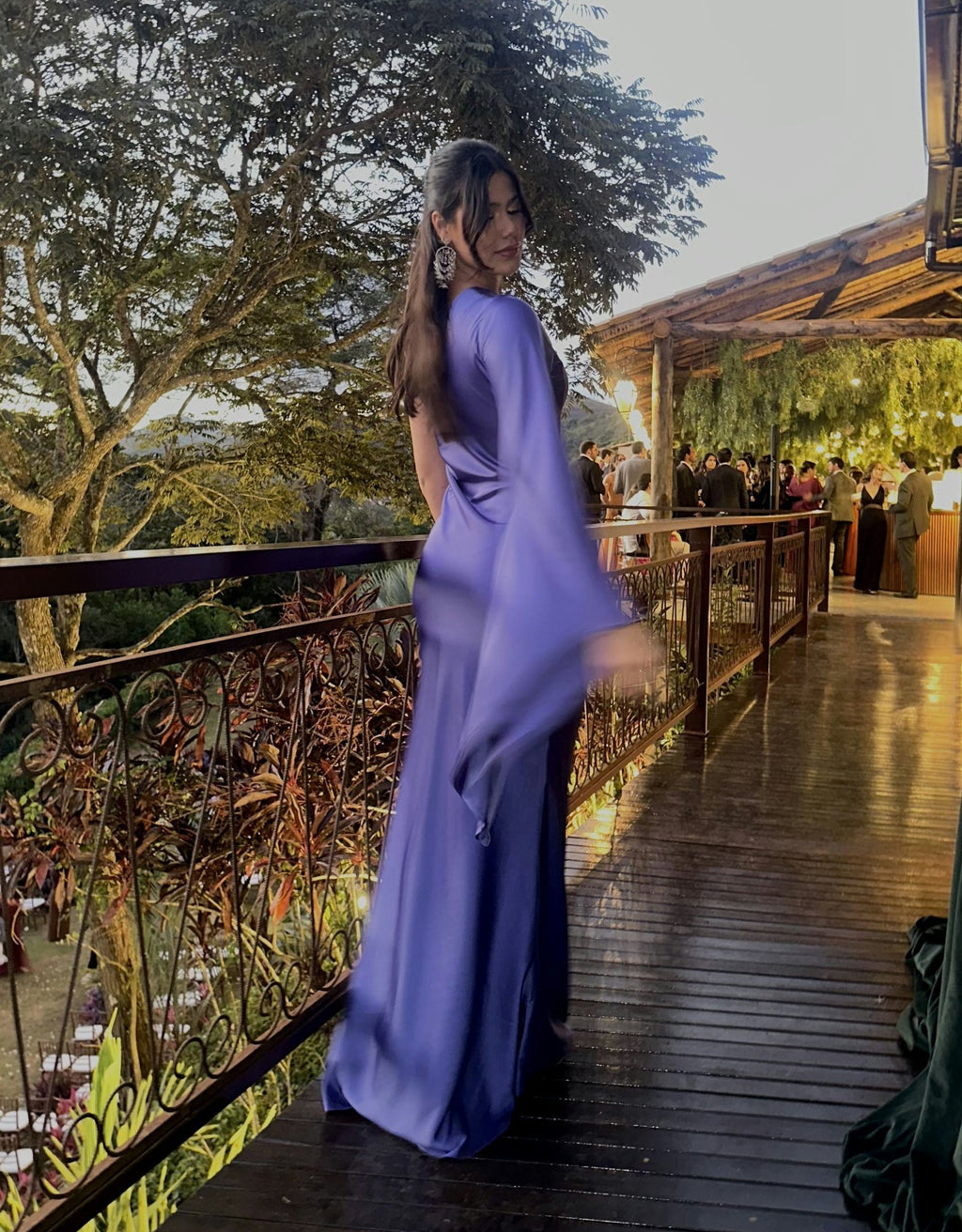 vestido manga única lilás