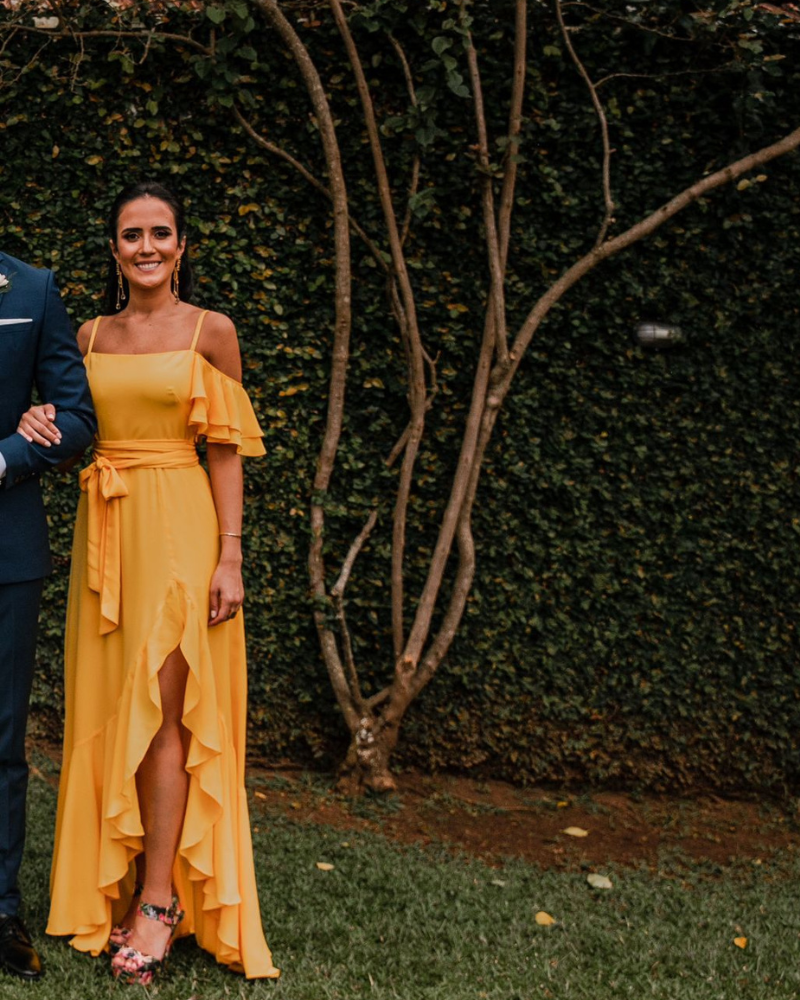 vestido babados amarelo