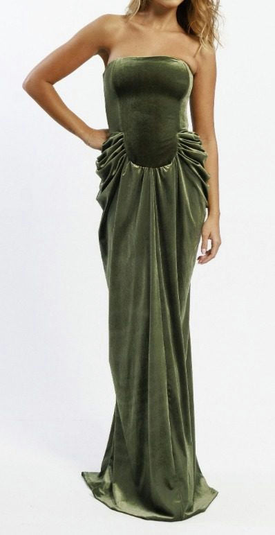 vestido acinturado veludo verde