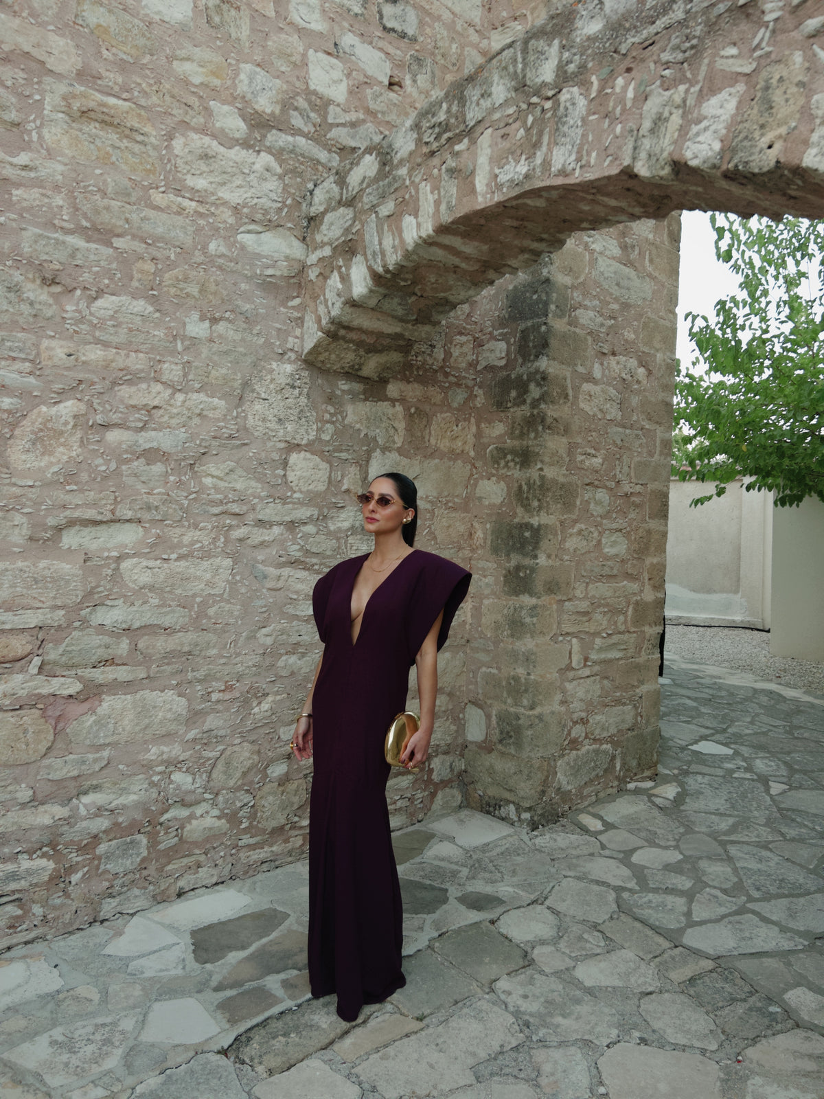 vestido ombreiras roxo