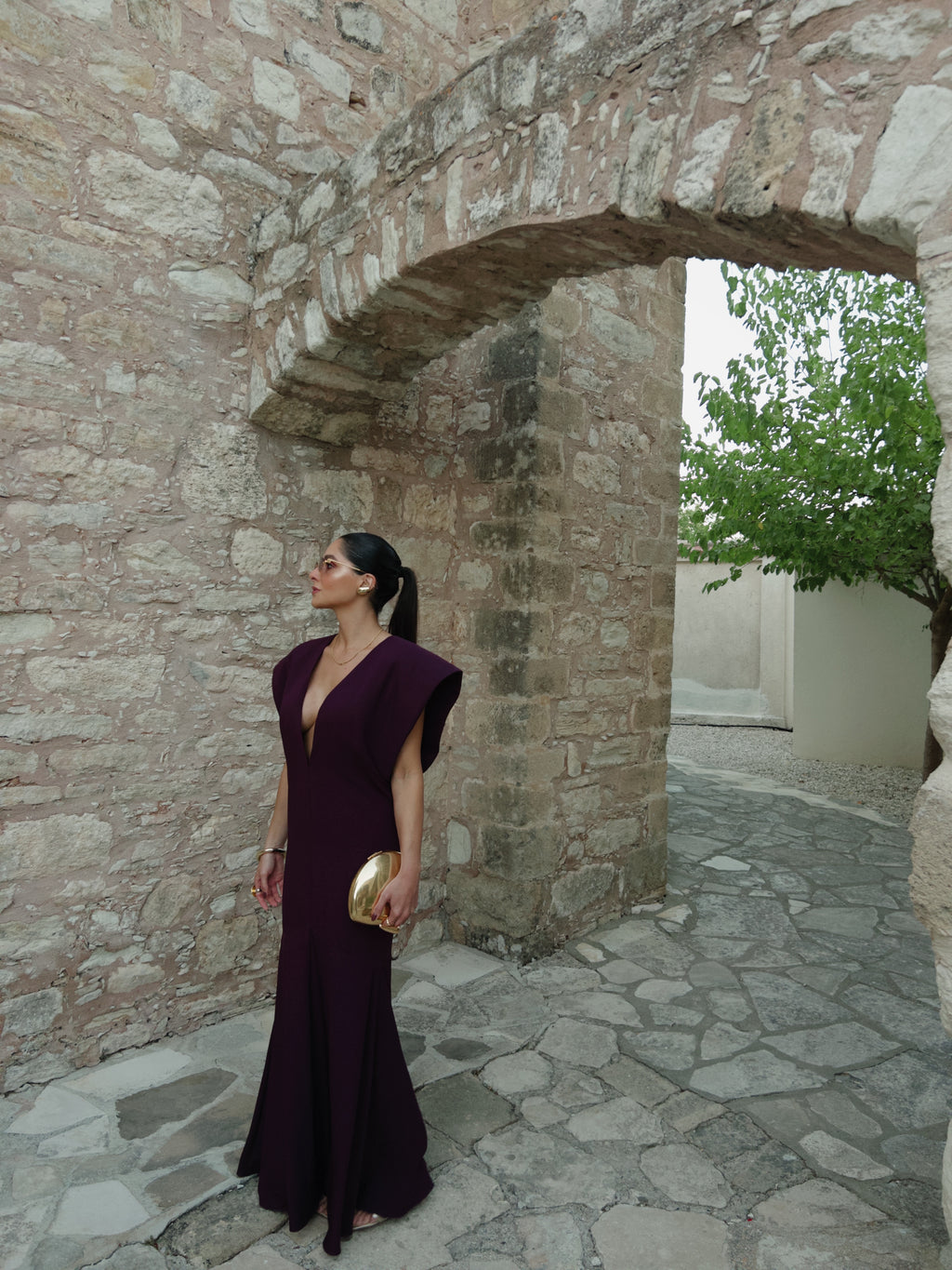 vestido ombreiras roxo