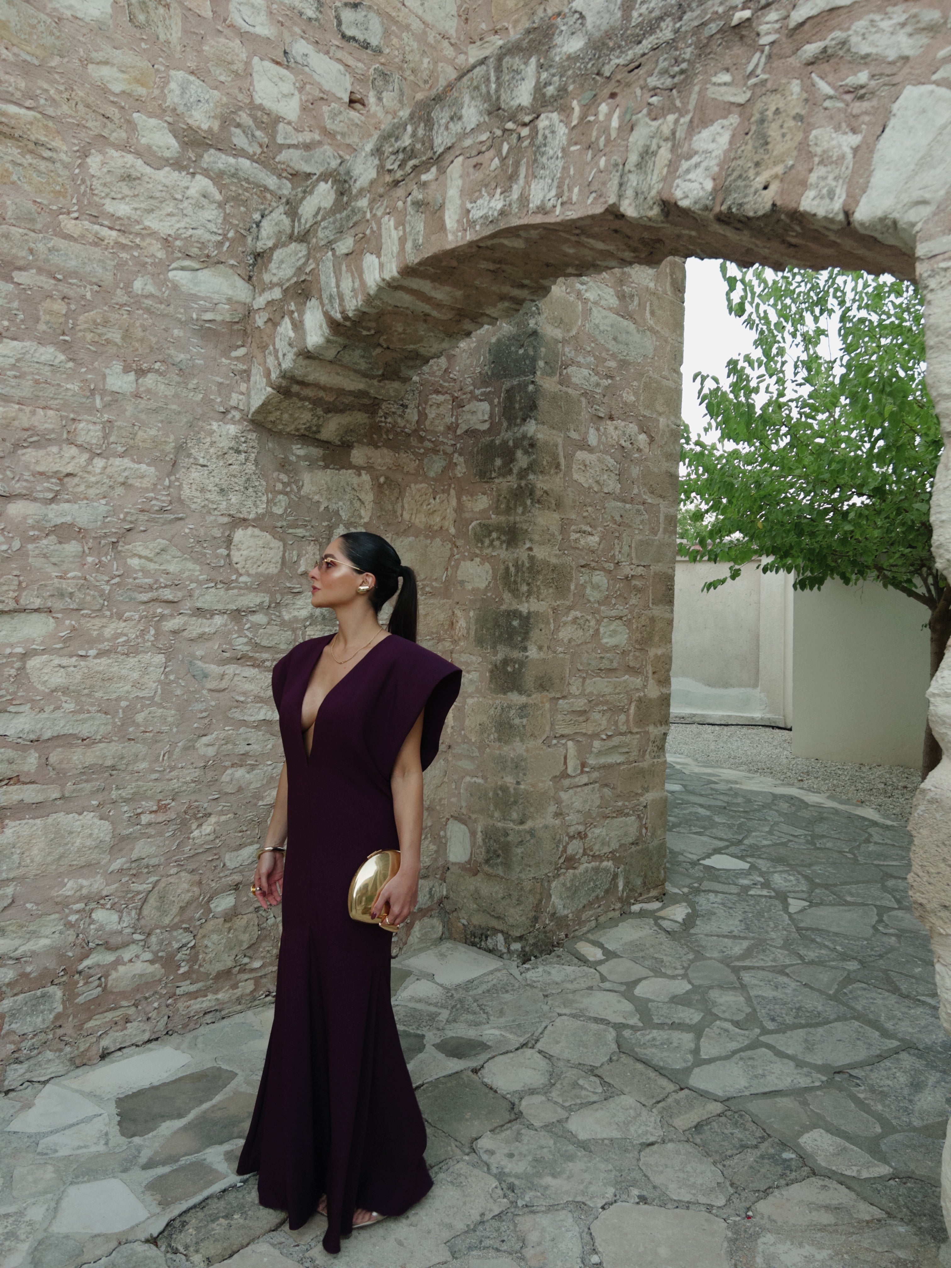 vestido ombreiras roxo