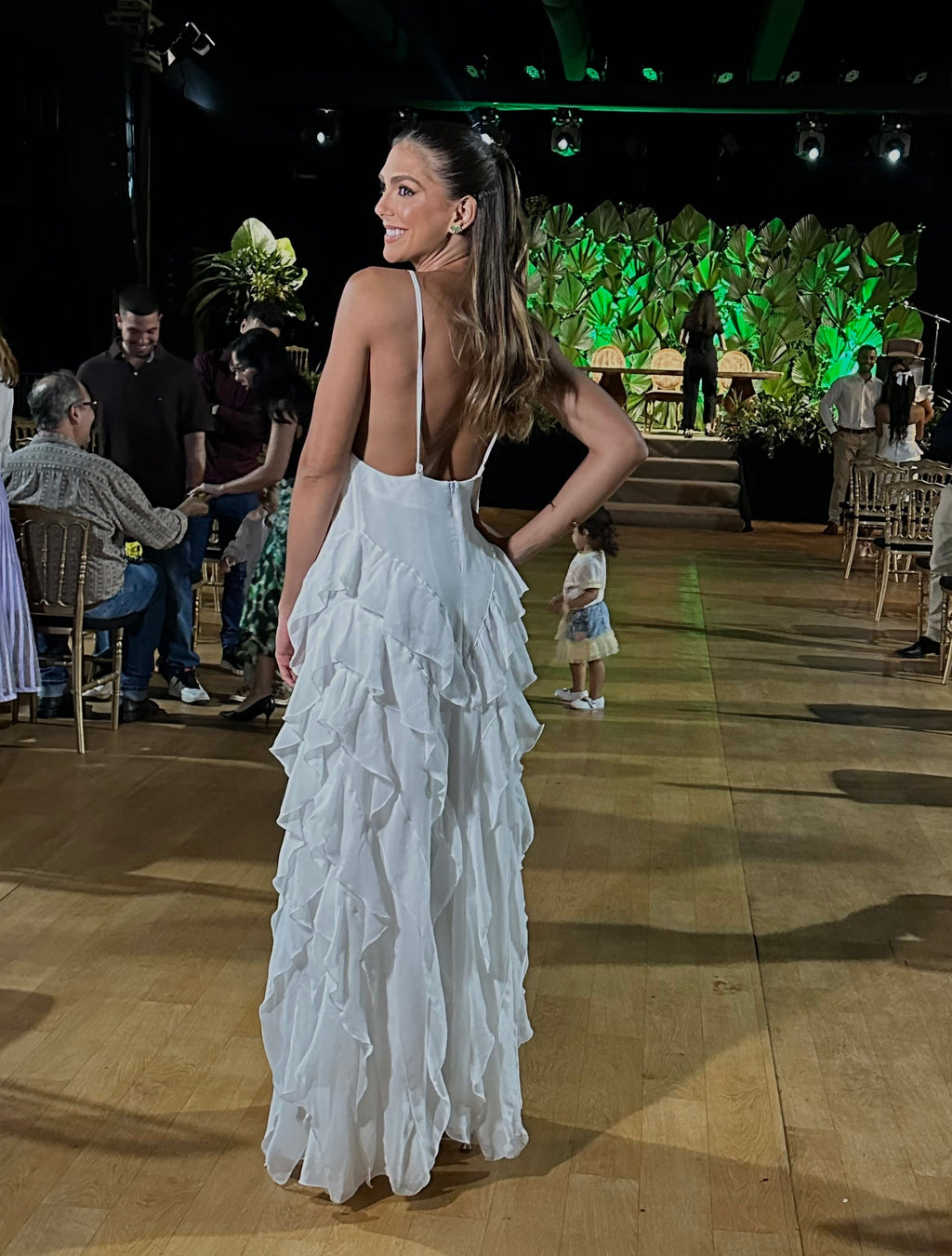 vestido escamas branco