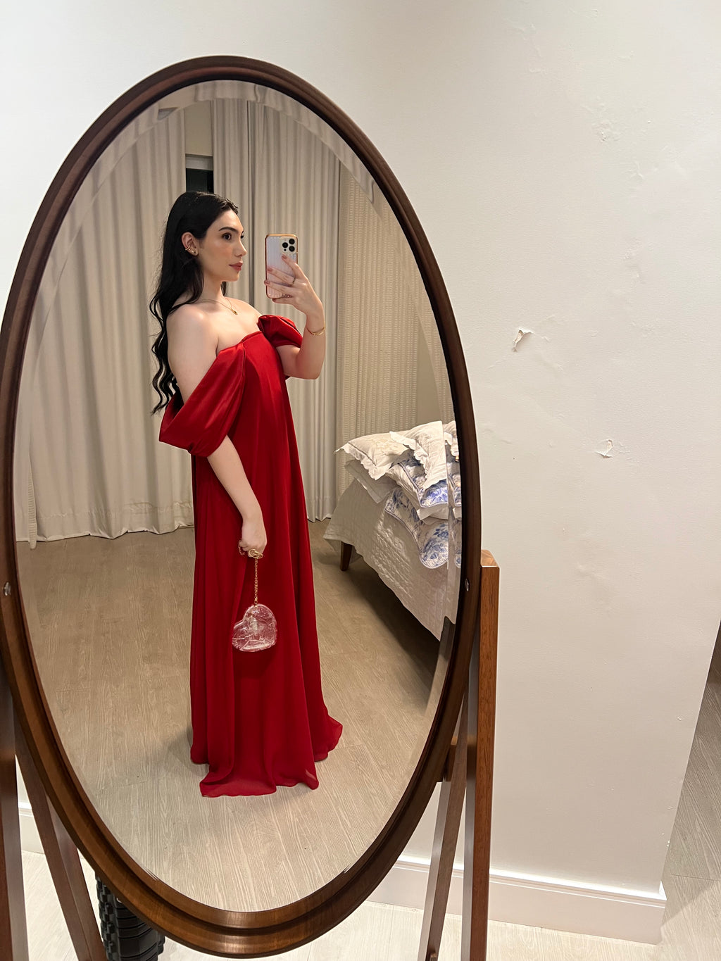 vestido manga acetinada vermelho