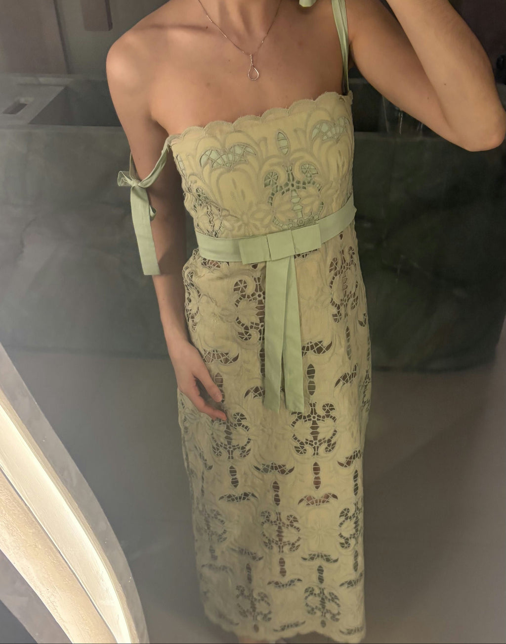 vestido renda laço verde