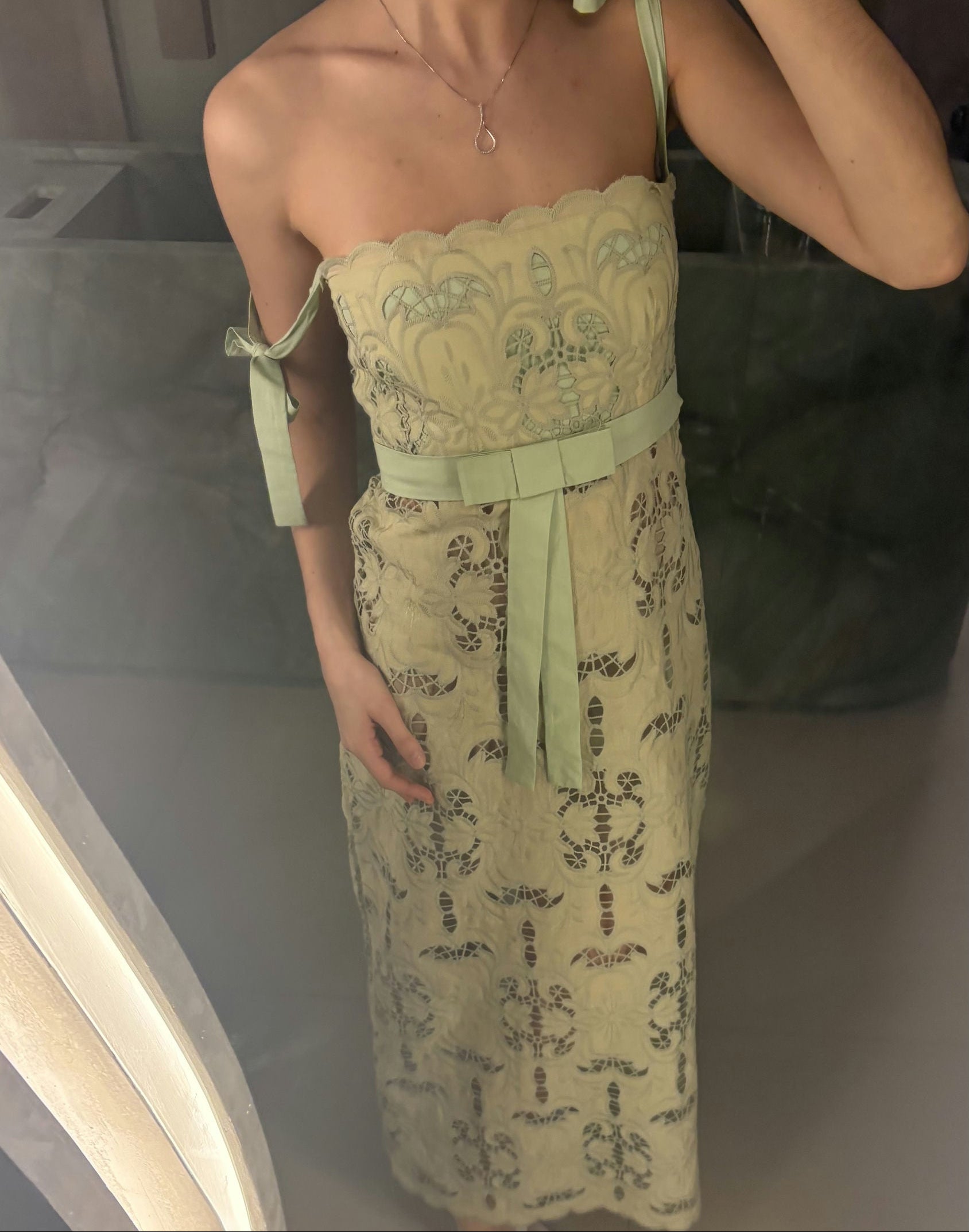vestido renda laço verde