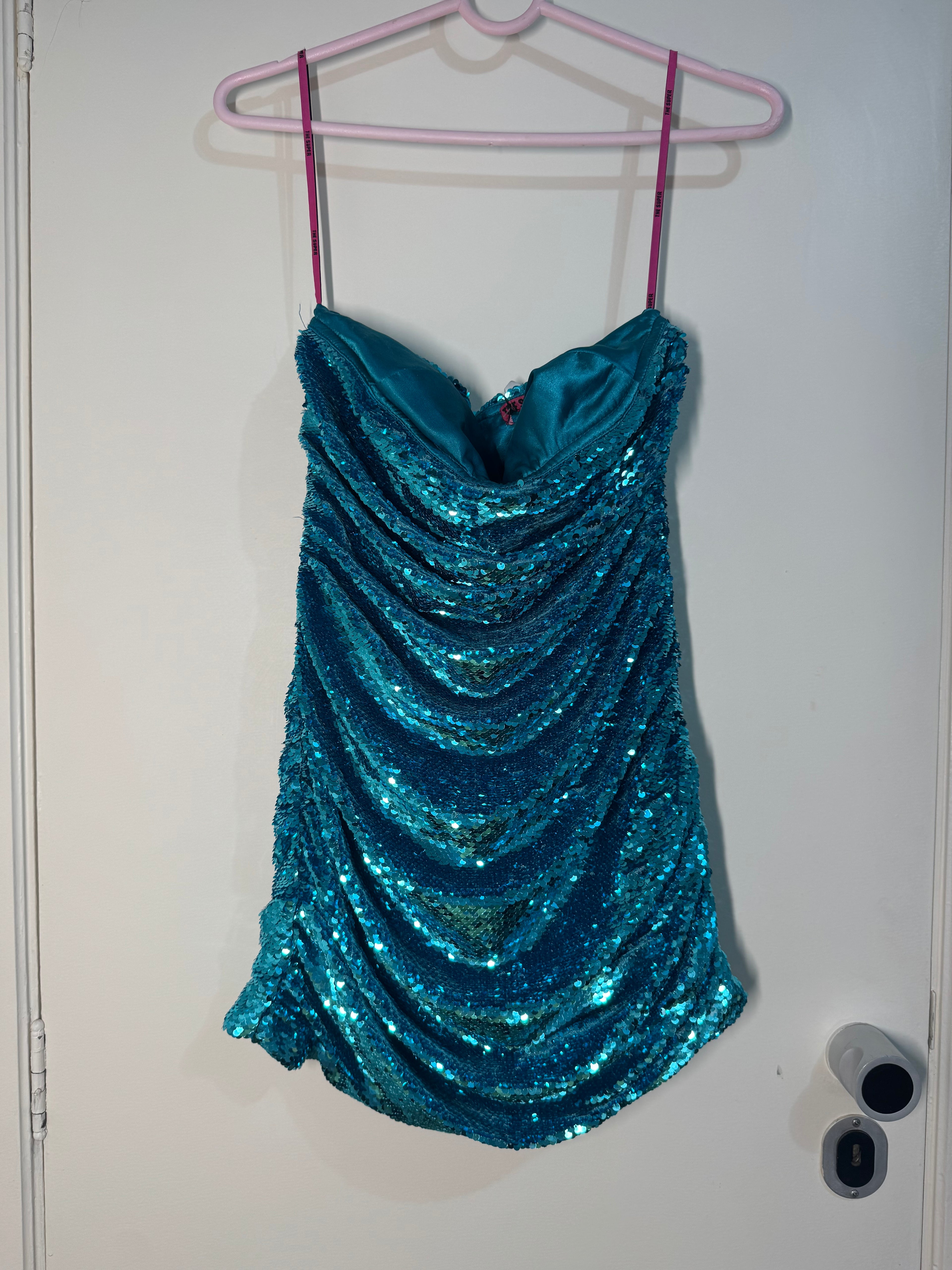 vestido mini paetê turquesa
