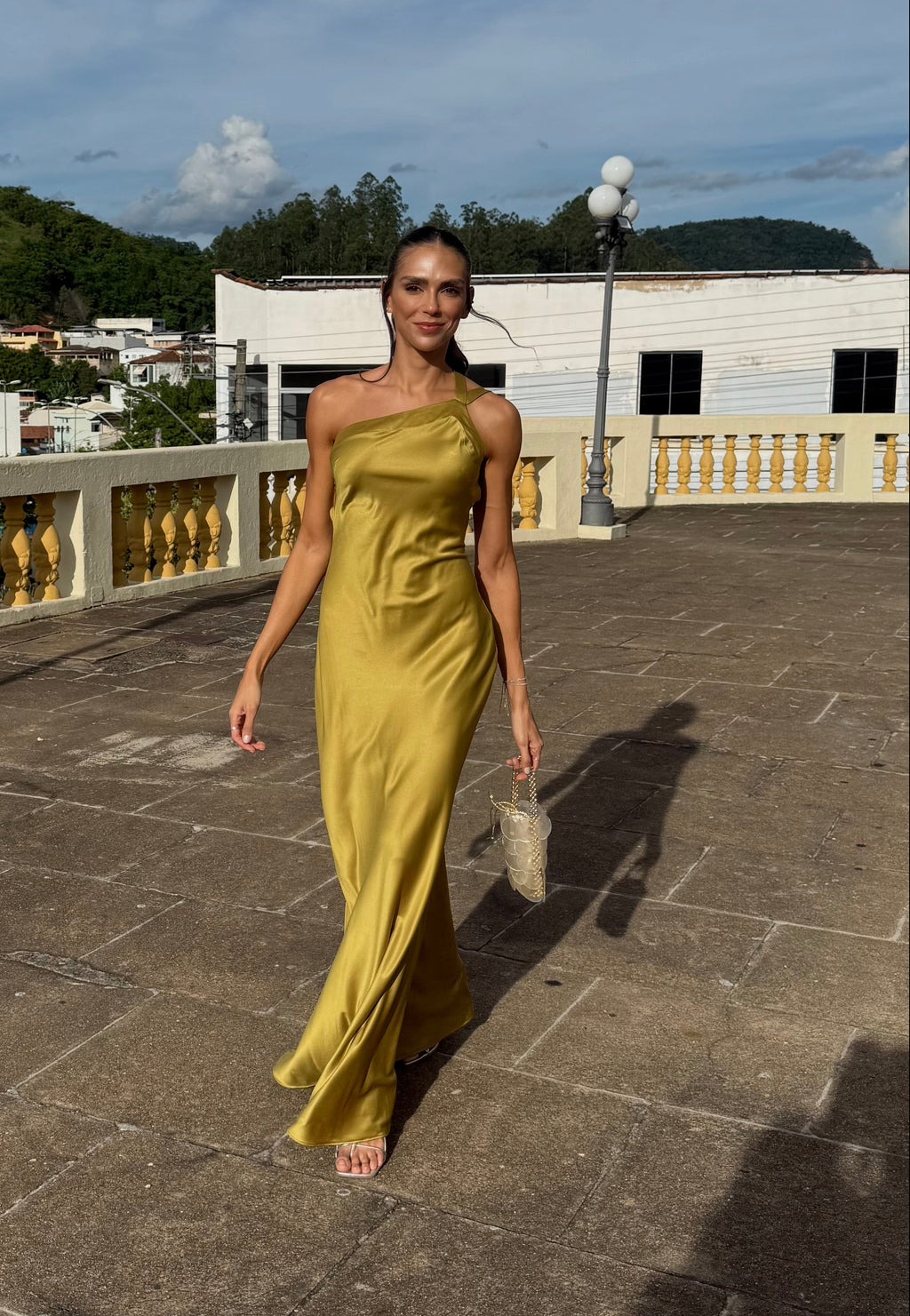 vestido acetinado transpasse verde