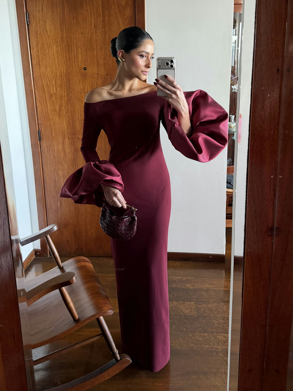 vestido manga pétala vinho
