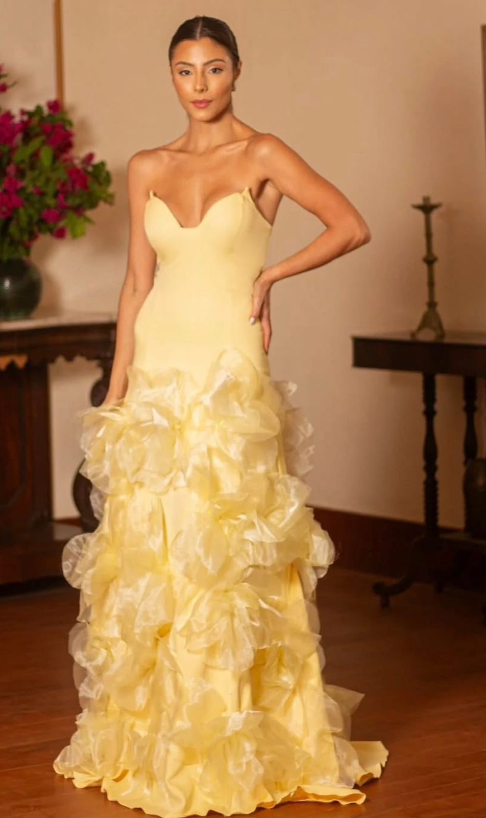vestido flor amarelo manteiga