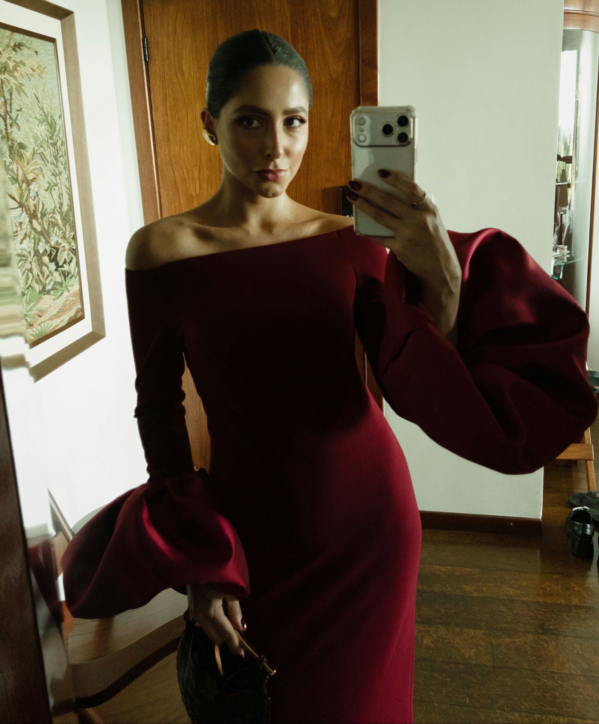 vestido manga pétala vinho